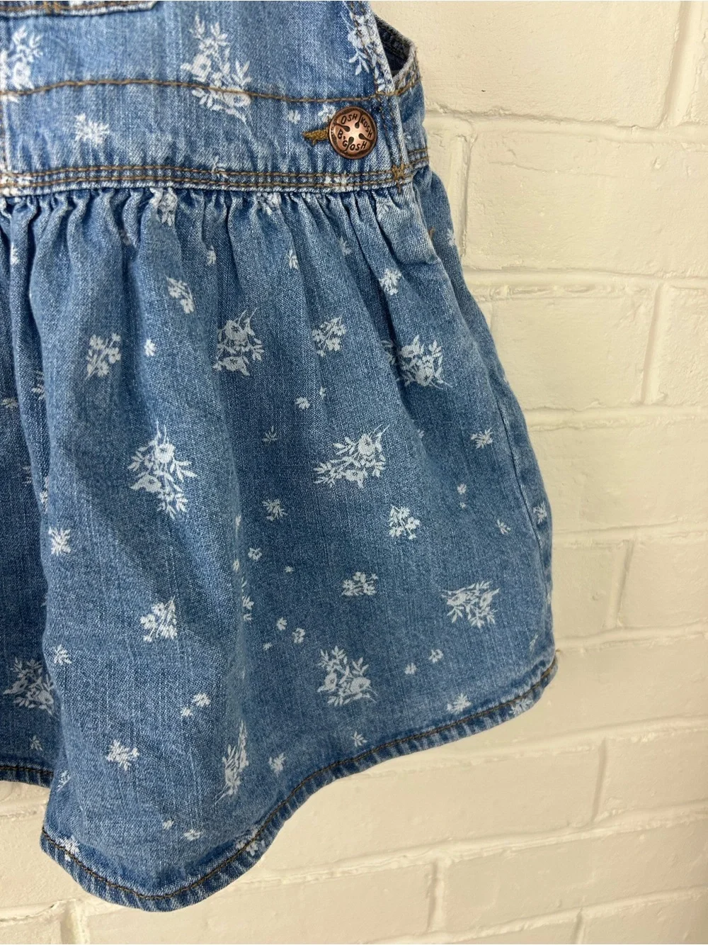 OshKosh B’Gosh Girls Floral Denim Overalls Dress Size 3T